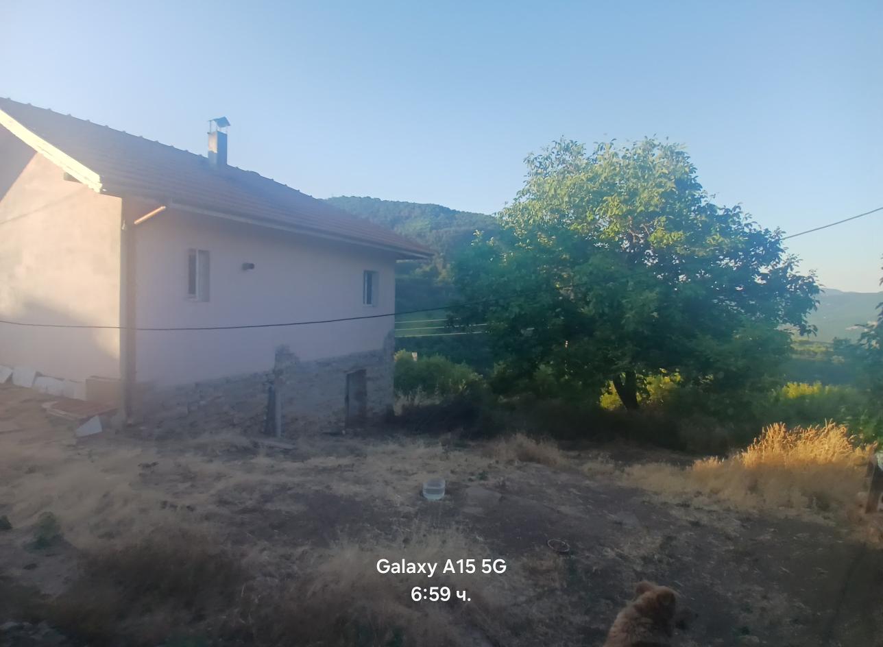 10 – 20250705_065953 Къща в село Бов с голям парцел