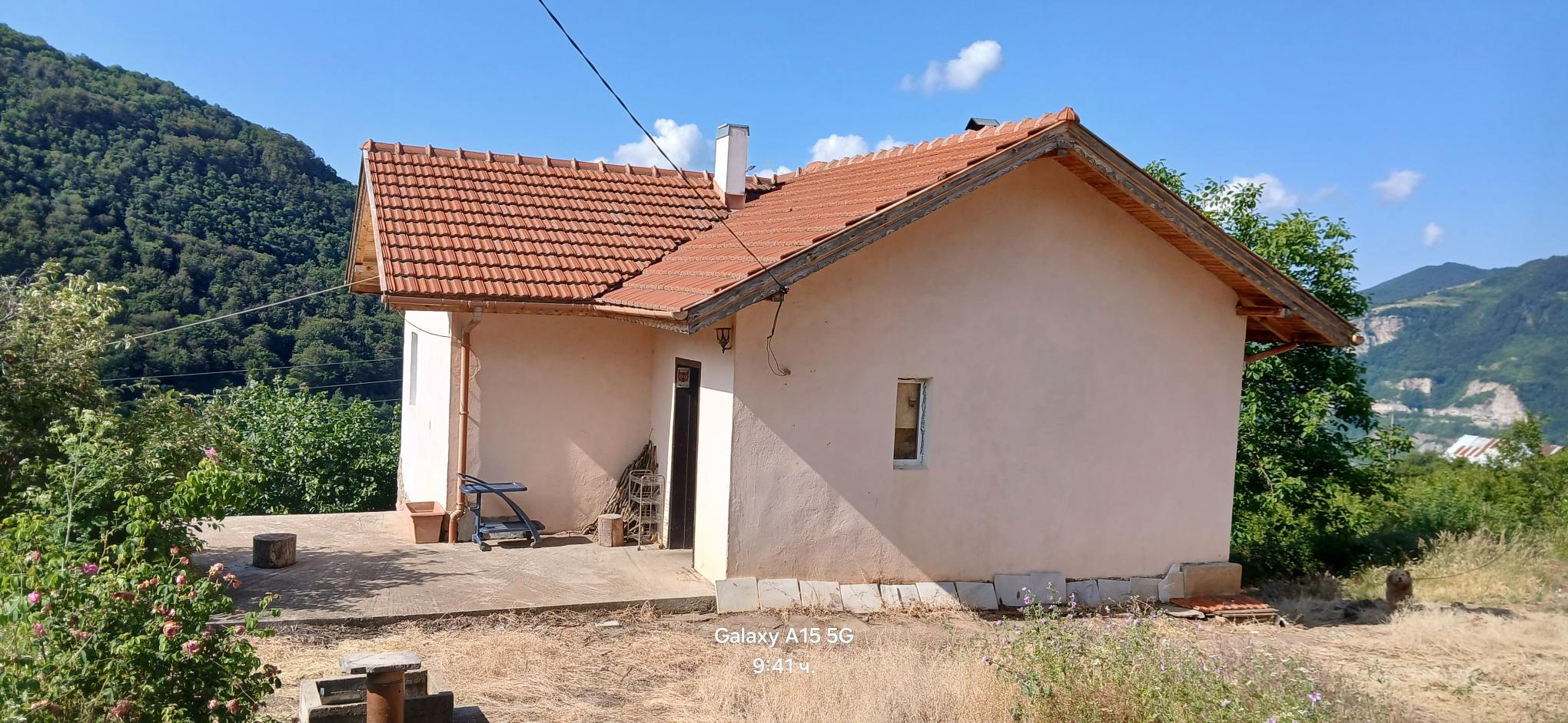 2 -20250622_094154 Къща в село Бов с голям парцел